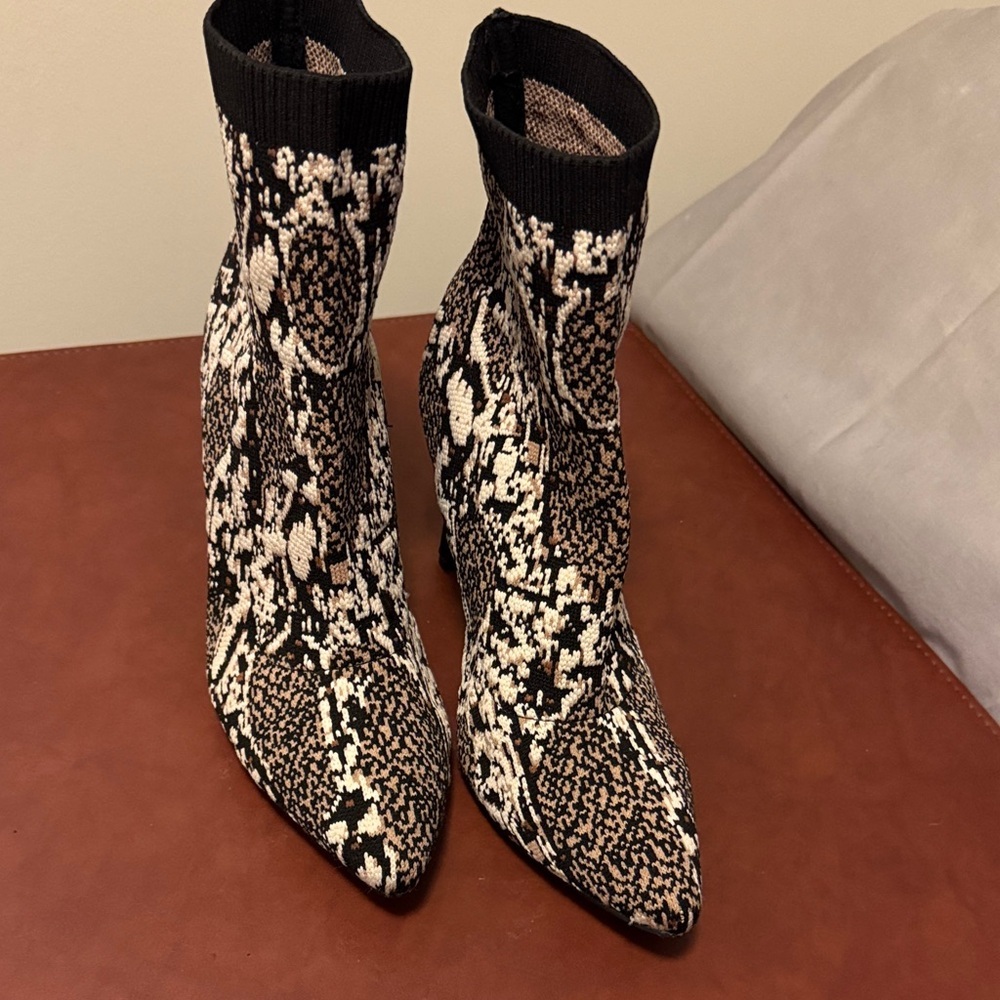 MIA Stylish Black and Cream Knit Heeled Boots